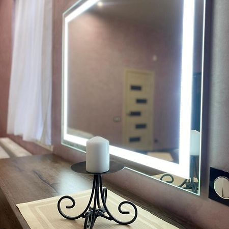 Apartment Жд Вокзал, Центр Lviv Buitenkant foto