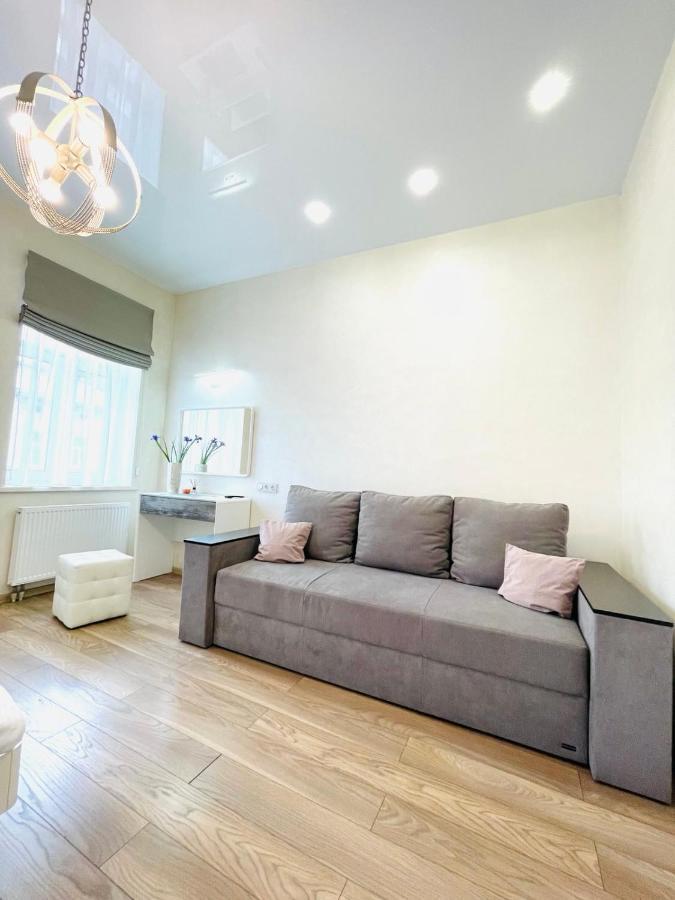 Apartment Жд Вокзал, Центр Lviv Buitenkant foto