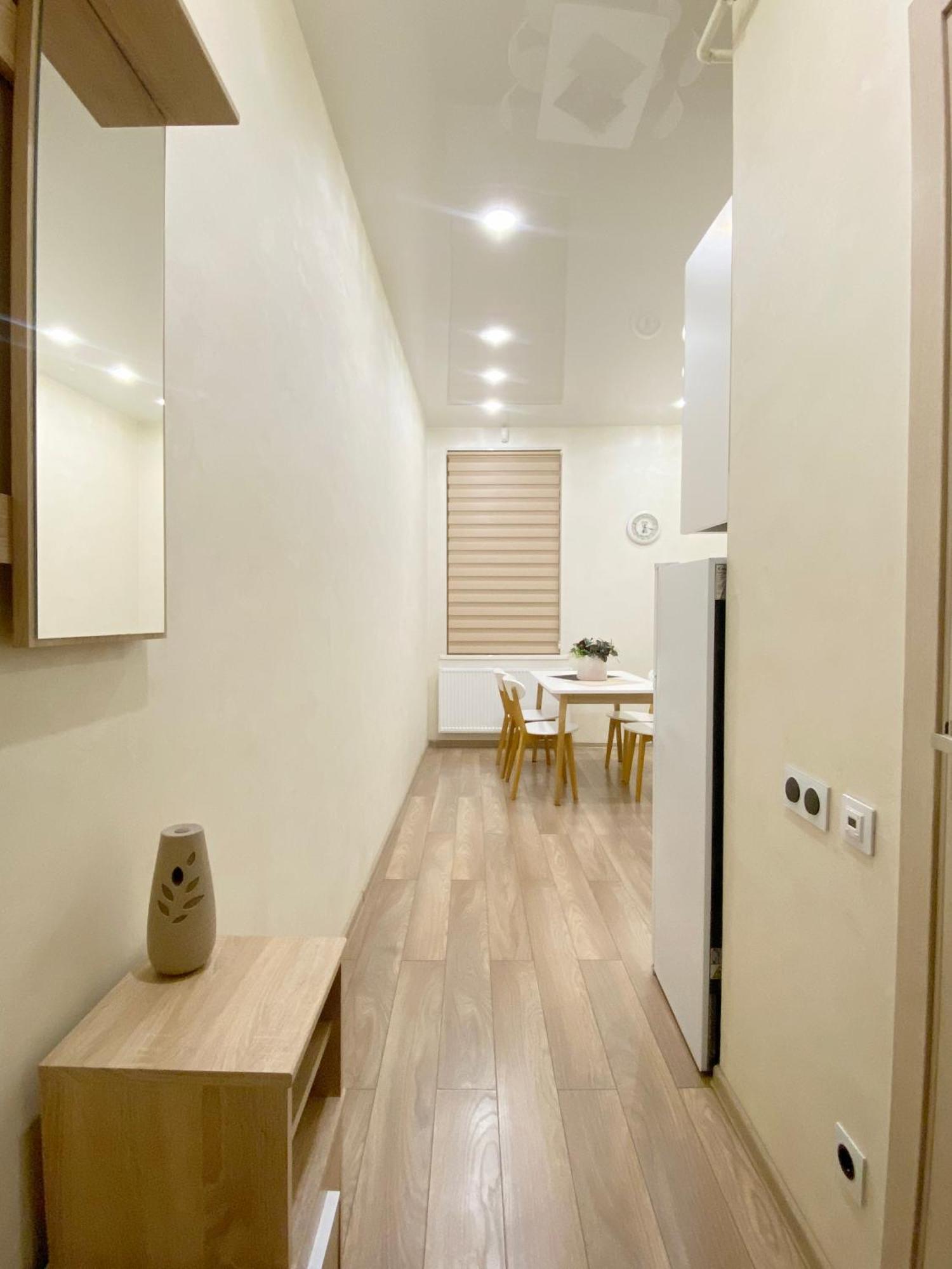 Apartment Жд Вокзал, Центр Lviv Buitenkant foto