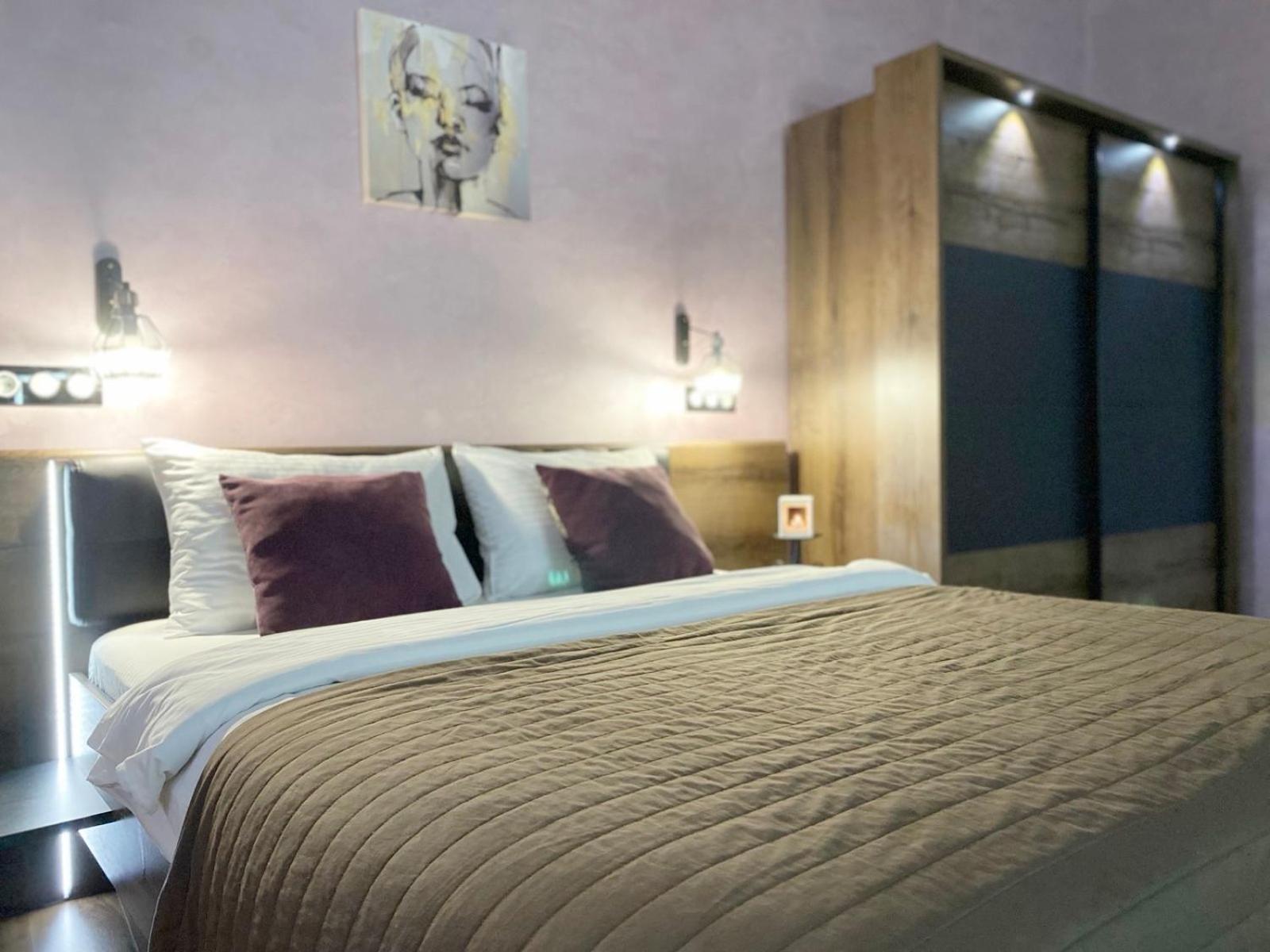 Apartment Жд Вокзал, Центр Lviv Buitenkant foto